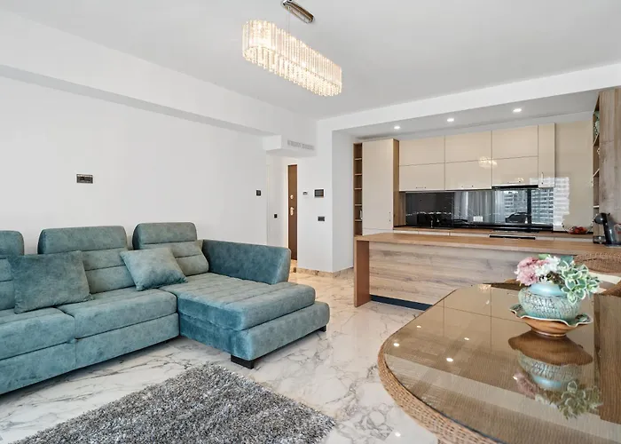 First & Parking Apartmán *